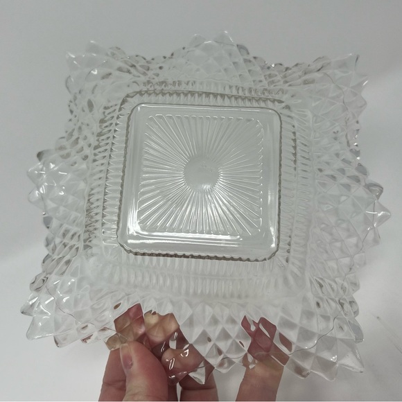 Vintage Indiana Glass Diamond Point Ruffle Edge Square Nut Candy Trinket Dish - Picture 5 of 8